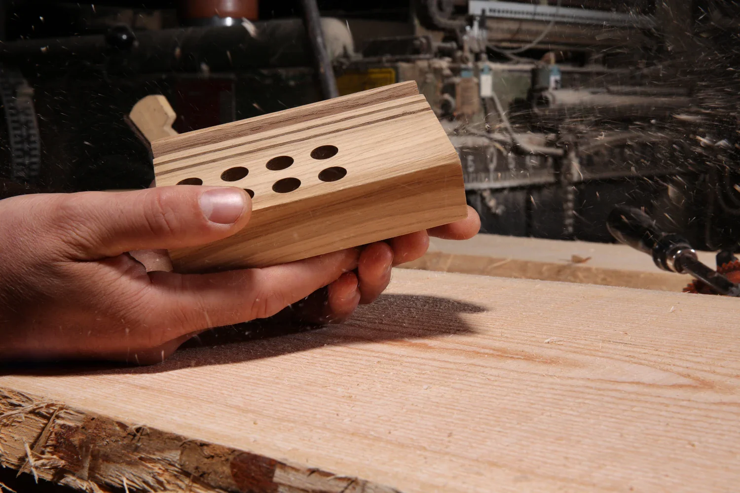 HOLZWEG PEN STAND - Image 5