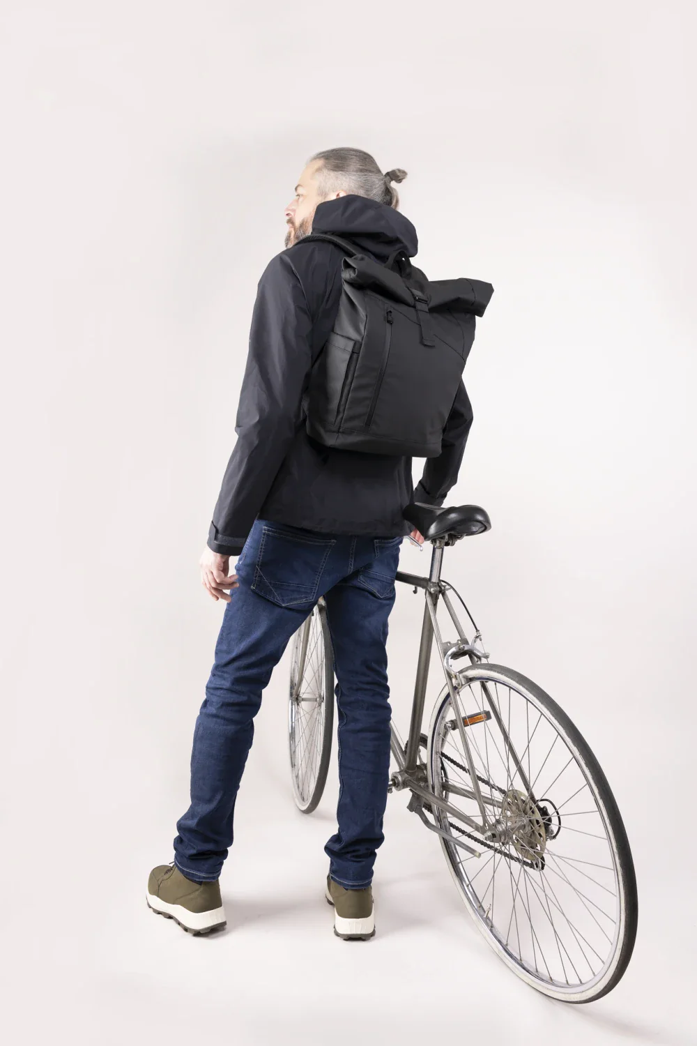 TROIKA BLACK ROLL TOP - Image 8